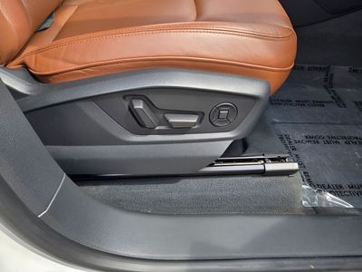 2022 Audi Q8 — detail view