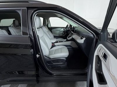 2026 Ford Explorer — detail view