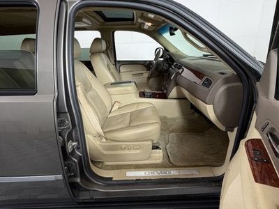 2011 Chevrolet Tahoe — detail view