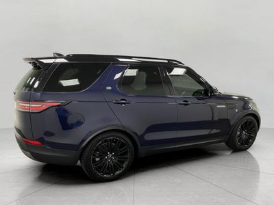 2019 Land Rover Discovery — rear three-quarter view
