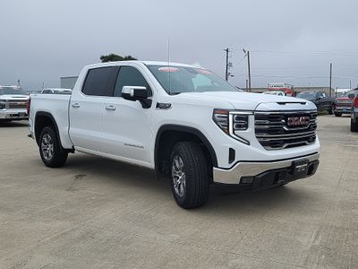2025 GMC Sierra 1500 — interior view