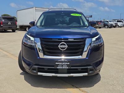 2024 Nissan Pathfinder — side profile view