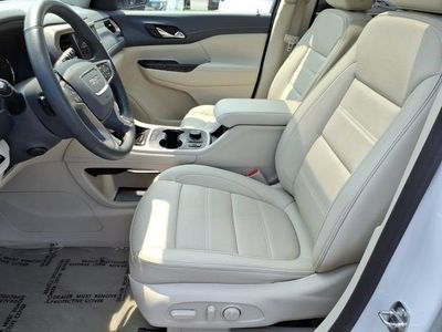 2023 GMC Acadia — detail view