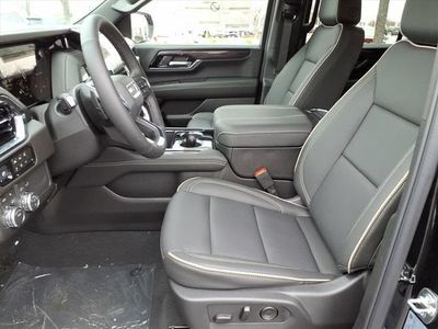2026 GMC Yukon — detail view