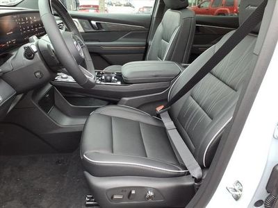2026 Buick Enclave — detail view