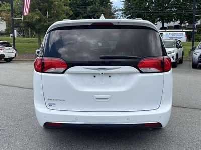 2017 Chrysler Pacifica — interior view