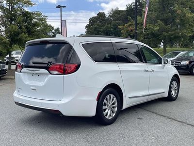 2017 Chrysler Pacifica — detail view