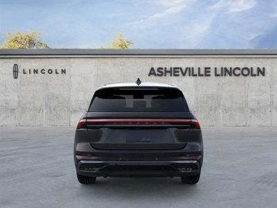 2026 Lincoln Nautilus — detail view