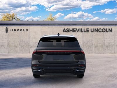 2026 Lincoln Nautilus — detail view
