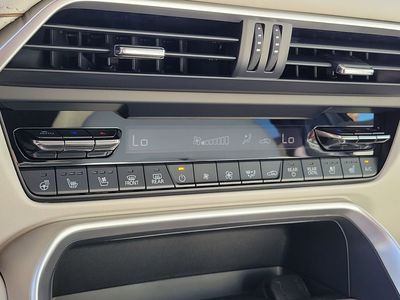 2026 Mazda CX-90 - Photo 33