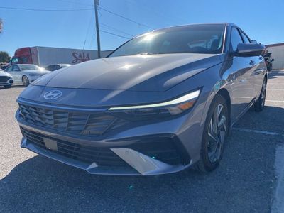 2024 Hyundai Elantra - Photo 2