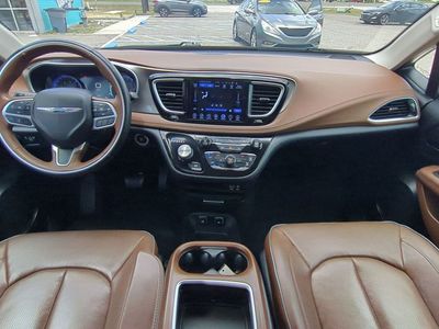2017 Chrysler Pacifica - Photo 18