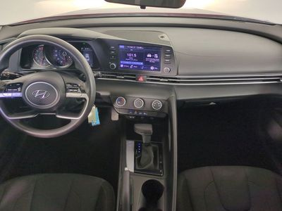 2022 Hyundai Elantra - Photo 16