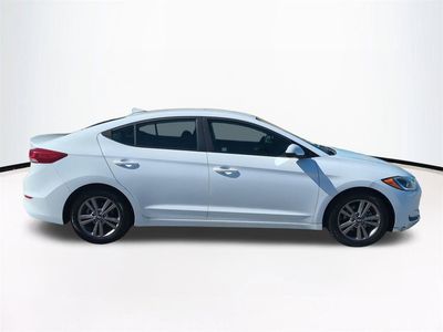 2018 Hyundai Elantra - Photo 8