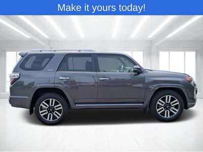 2023 Toyota 4Runner - Photo 2