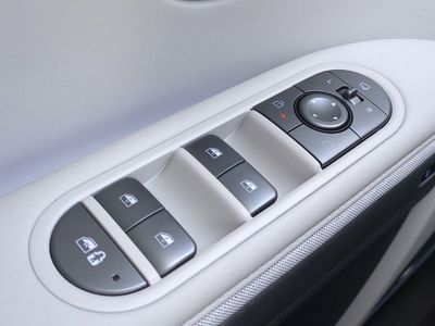 2026 Hyundai IONIQ 5 - Photo 33