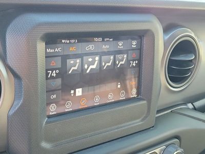 2021 Jeep Wrangler - Photo 30