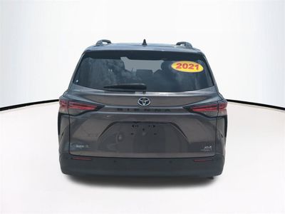 2021 Toyota Sienna - Photo 6