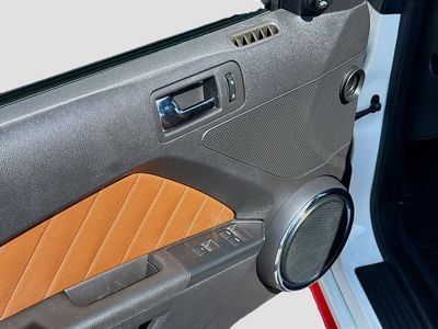 2013 Ford Mustang - Photo 21