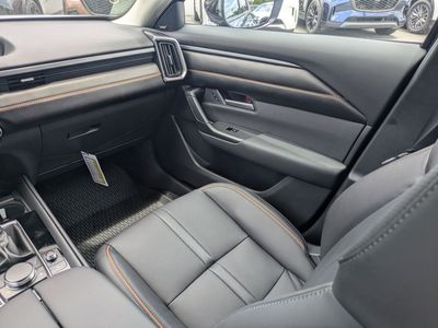 2026 Mazda CX-50 - Photo 15