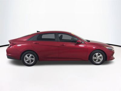 2022 Hyundai Elantra - Photo 4