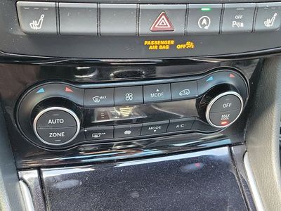 2019 INFINITI QX30 - Photo 30