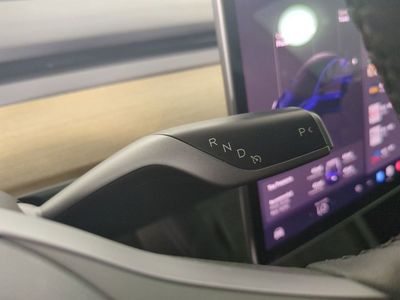 2022 Tesla Model 3 - Photo 21