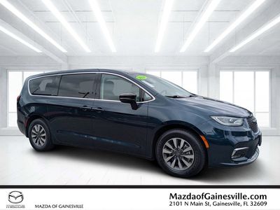 2024 Chrysler Pacifica Hybrid - Photo 1