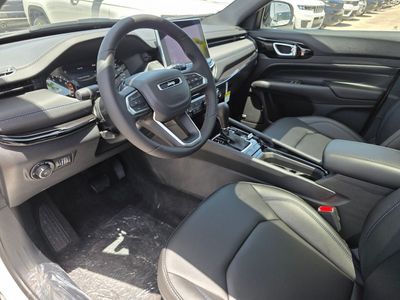 2025 Jeep Compass - Photo 14