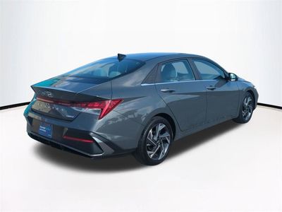 2024 Hyundai Elantra - Photo 5