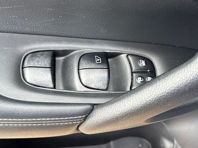 2017 Nissan Rogue - Photo 6