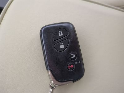 2010 Lexus ES - Photo 37