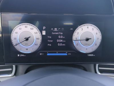 2024 Hyundai Elantra - Photo 35