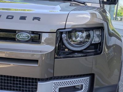 2025 Land Rover Defender 110 - Photo 9