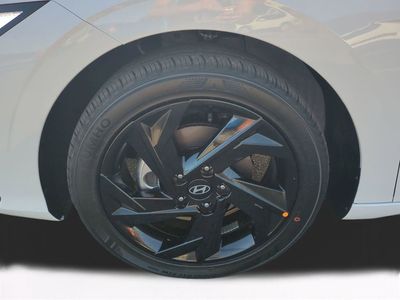 2026 Hyundai ELANTRA — photo 11 view