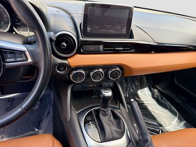 2019 FIAT 124 Spider - Photo 18