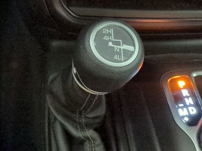 2024 Jeep Wrangler - Photo 23