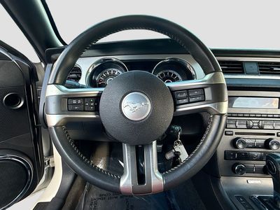 2013 Ford Mustang - Photo 34