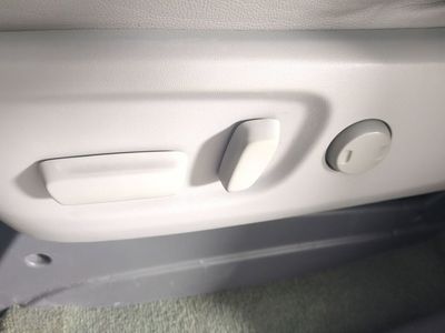 2016 Toyota Sienna - Photo 23
