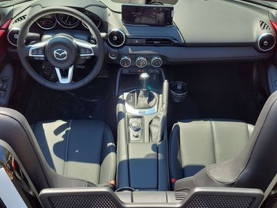 2026 Mazda MX-5 Miata - Photo 13