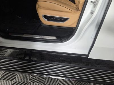 2025 Jeep Grand Wagoneer - Photo 14