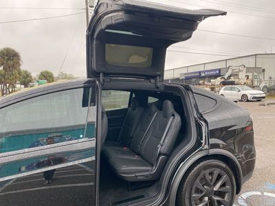 2023 Tesla Model X - Photo 12