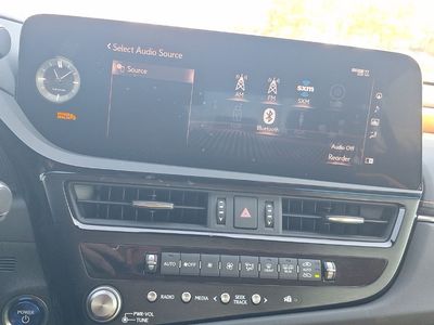 2022 Lexus ES - Photo 56
