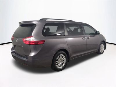 2016 Toyota Sienna - Photo 5