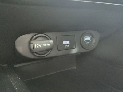 2022 Hyundai Elantra - Photo 25