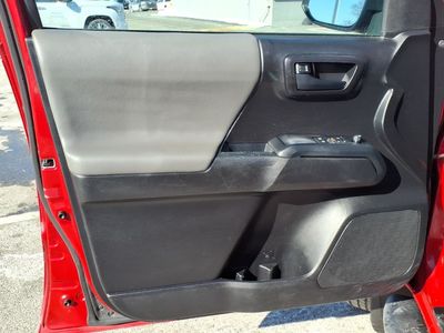 2019 Toyota Tacoma - Photo 13