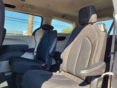 2022 Chrysler Voyager - Photo 12