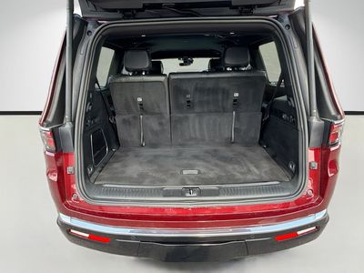2024 Jeep Wagoneer - Photo 11