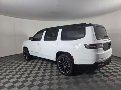 2025 Jeep Grand Wagoneer - Photo 8