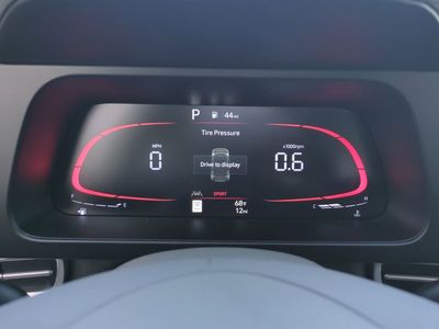 2026 Hyundai ELANTRA — photo 32 view